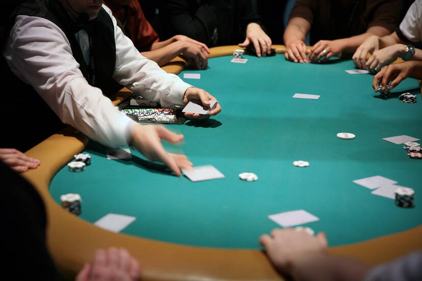 Small-scale poker tournaments